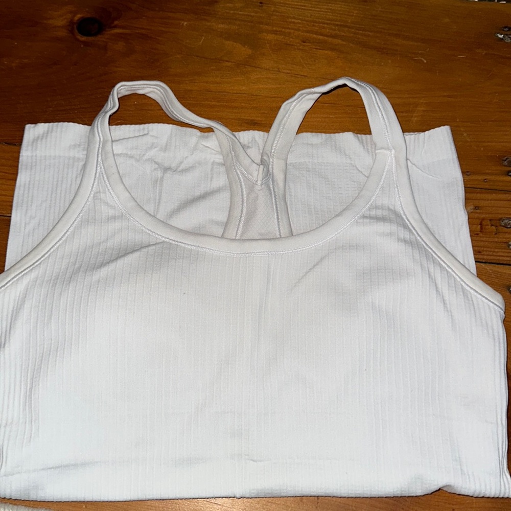 Lululemon tank